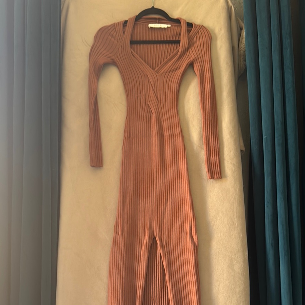 ASTR Rust Ribbed Knit Dress - Picture 2 of 4